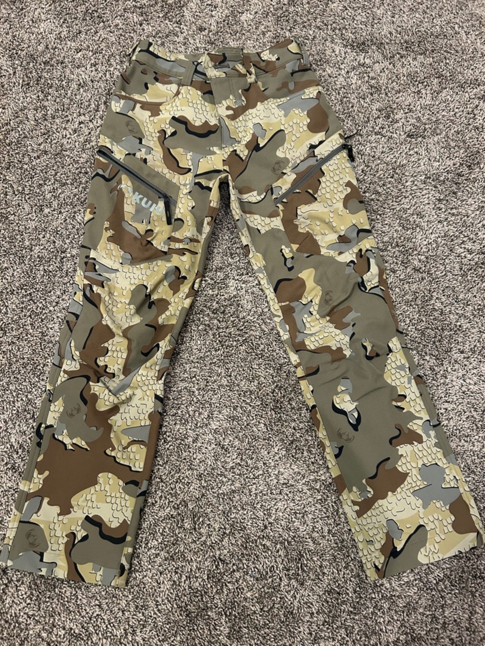 Kuiu camouflage hunting pants- multiple colored camo